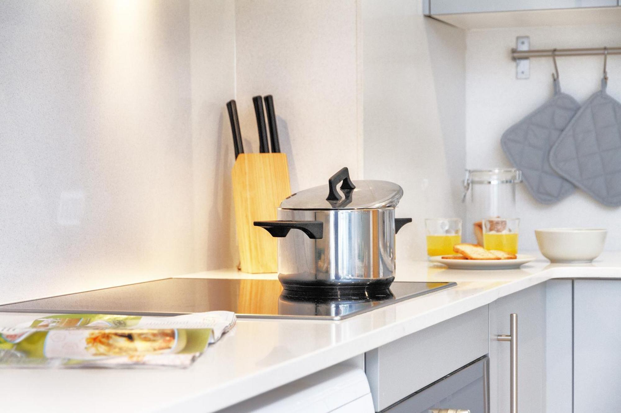 Feelathome Mozart Apartments Barcelona Exterior foto