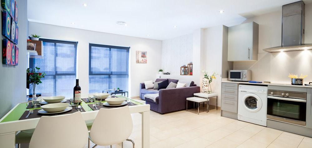 Feelathome Mozart Apartments Barcelona Exterior foto