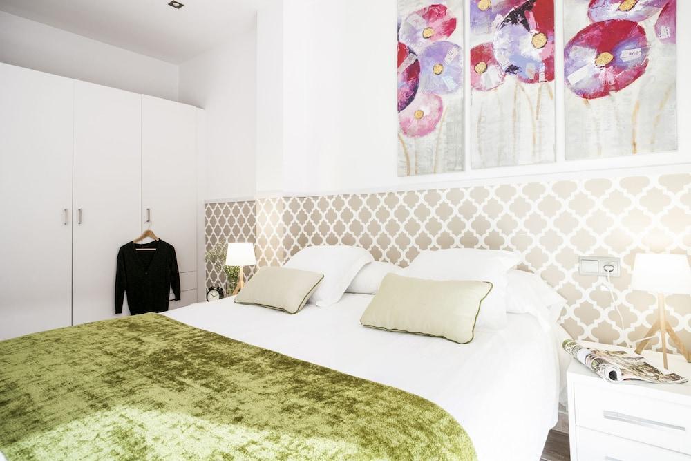 Feelathome Mozart Apartments Barcelona Exterior foto